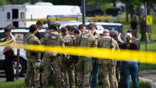 Authorities still searching for suspect in shooting of 2 Minnesota state lawmakers